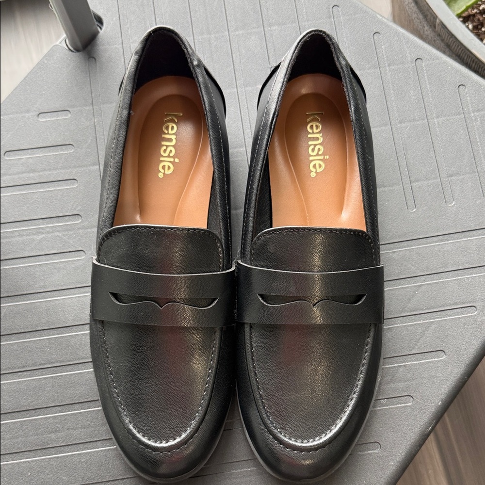Kensie Black Slip-On Loafers